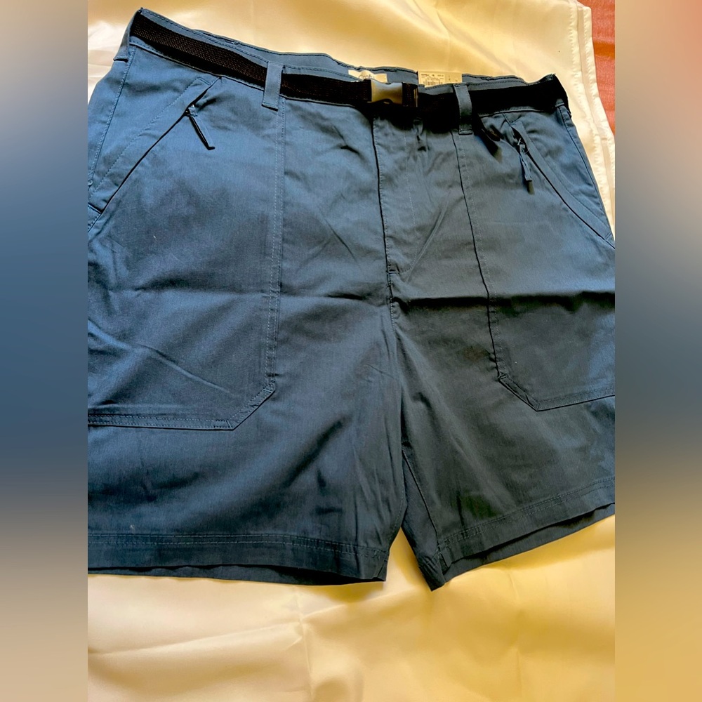 Croft & Barrow utility shorts size 42 waist